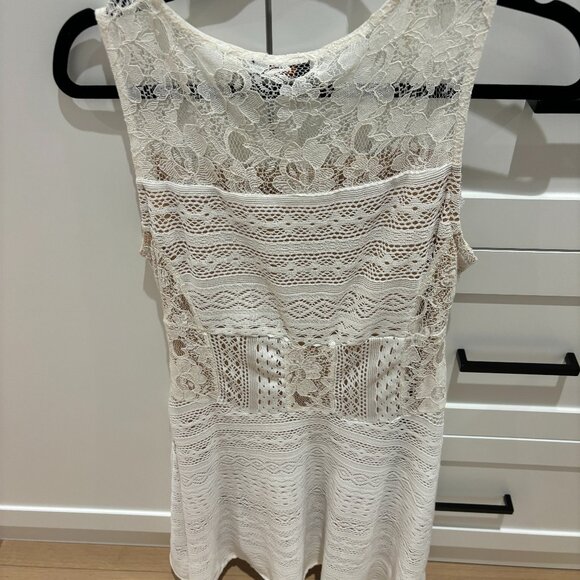 Dex Cream Lace Dress - Picture 2 of 3